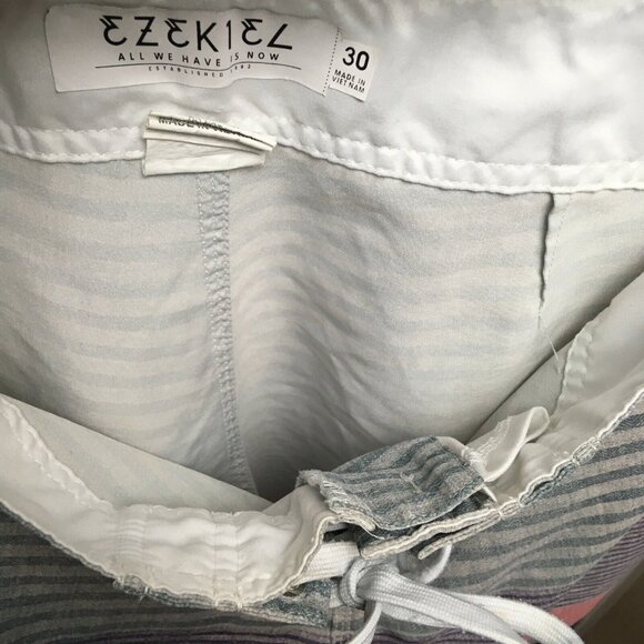 Ezekiel Mens Board Shorts size 30 Gray Purple Striped Polyester Spandex Stretch - Picture 9 of 10